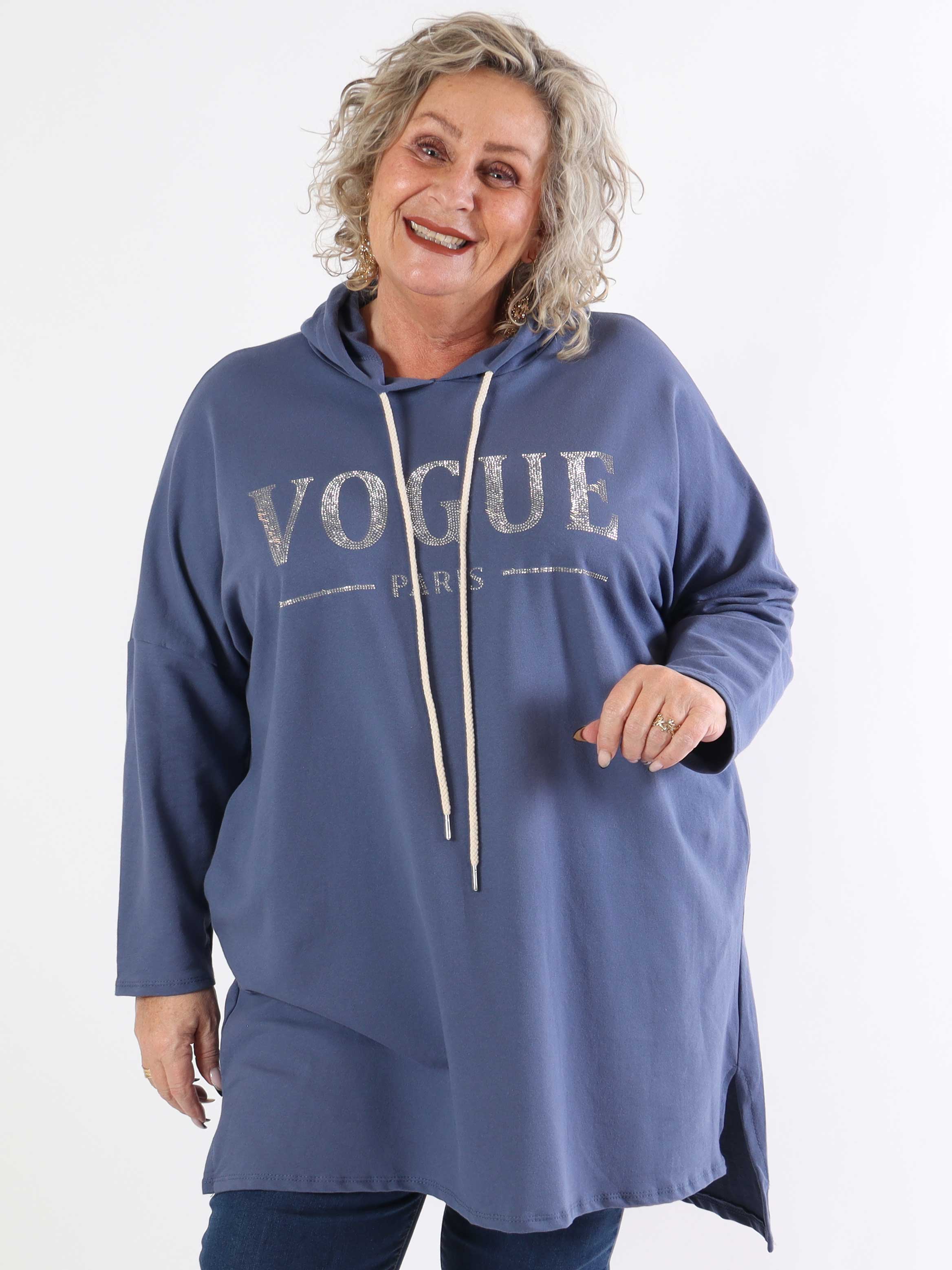 Vogue Hoodie - Hoodieklänning i plus size med mock neck